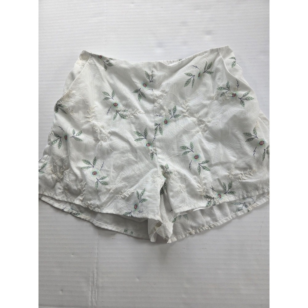 Kirious Los Angeles White Floral Embroidered Eyelet Shorts Small Green Blue Boho